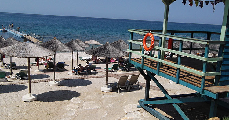 Alexandra Beach plaža hotela na jugu Tasosa kraj Potosa