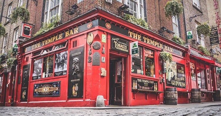 Temple Bar pub - Dablin Irska